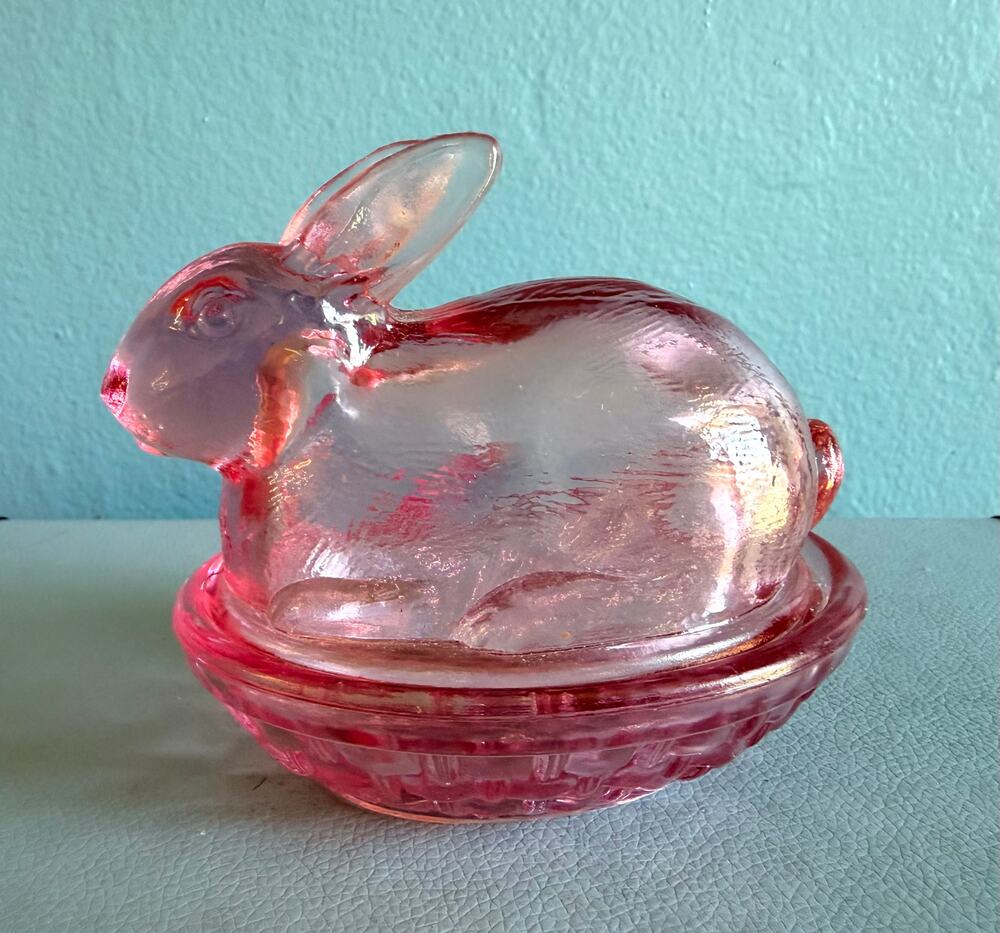 Vintage LE Smith Pink Glass Bunny on Nest Covered Candy Dish, 1970s Basketweave